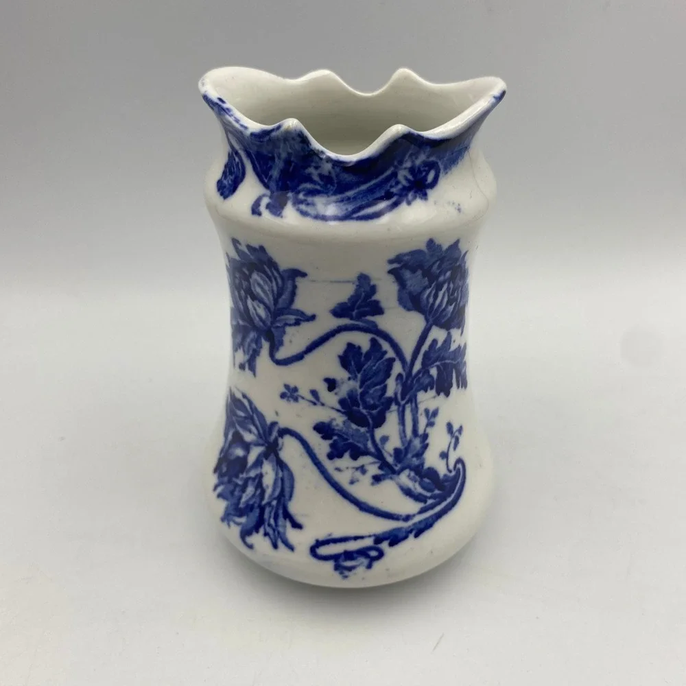 Antique Togo Flow Blue Porcelain Bud Vase Scalloped Rim Cobalt Floral 5.5 Inch‎